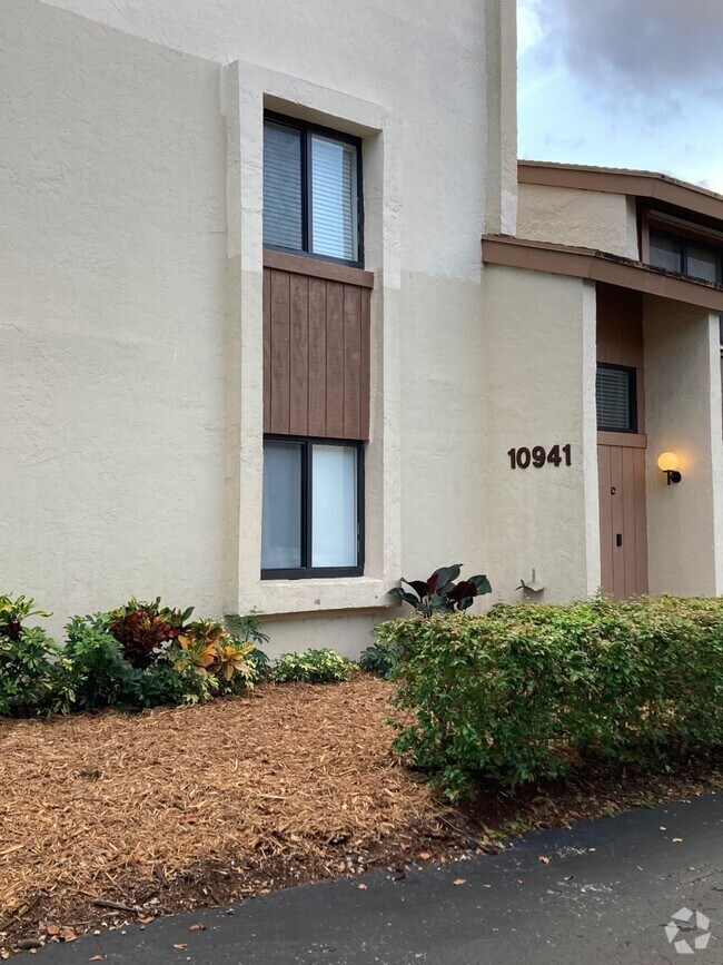 The Gardens of Kendall South Apartments for Rent with Extra Storage