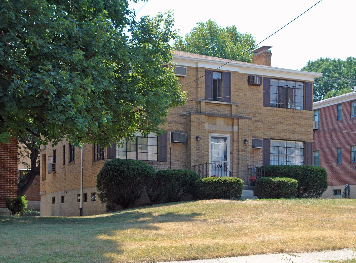 Building Photo - 3123 Mozart Ave