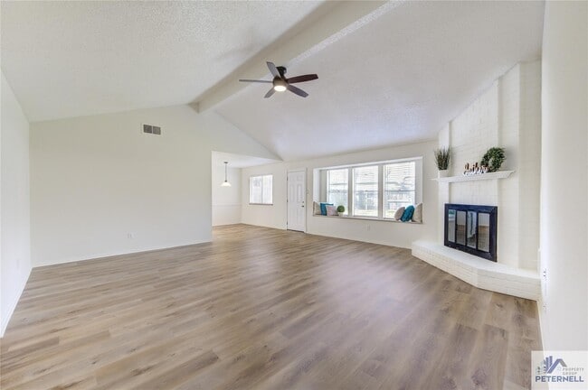 Building Photo - 946 Three Forks Dr