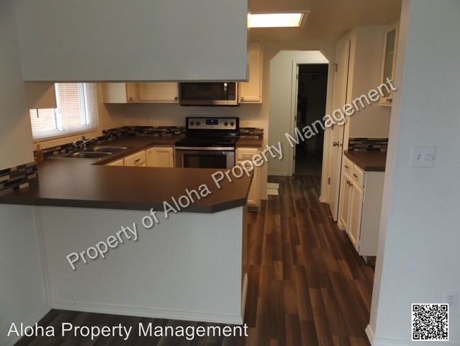 Foto del edificio - 7208 W Desert Ave