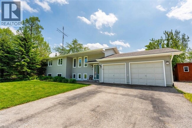 Building Photo - 4083 Collingwood St