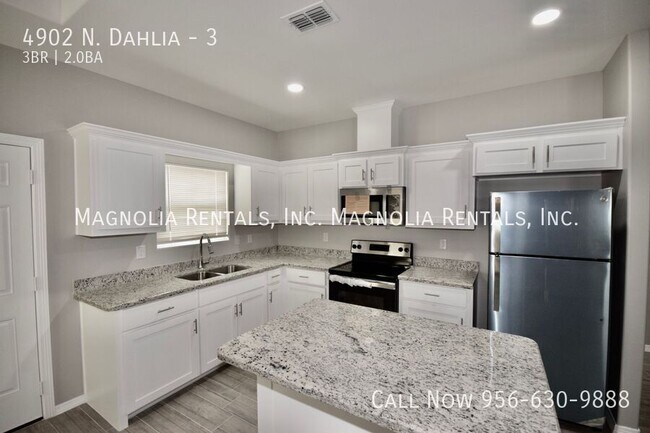 Foto del edificio - 4902 N. Dahlia-3