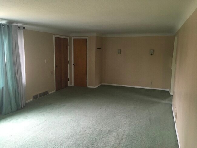 Livingroom - 420 Fillmore St