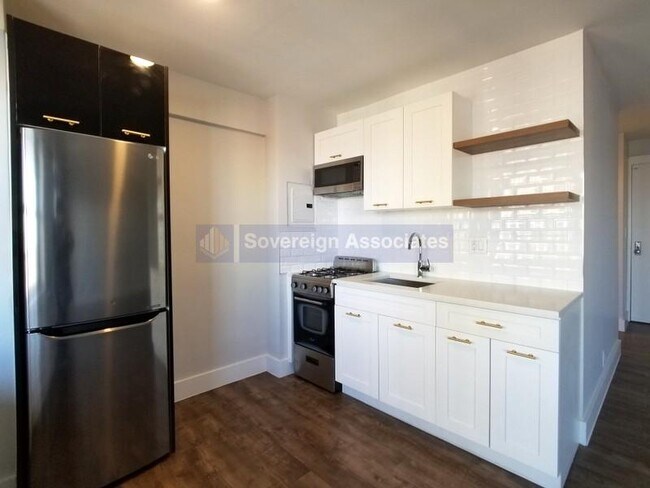 Foto del edificio - 1370 Saint Nicholas Avenue