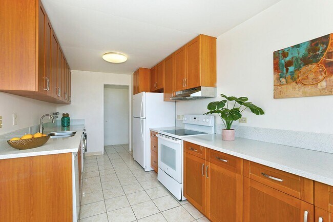 Building Photo - Recently Remodeled Centrally Located Condo...