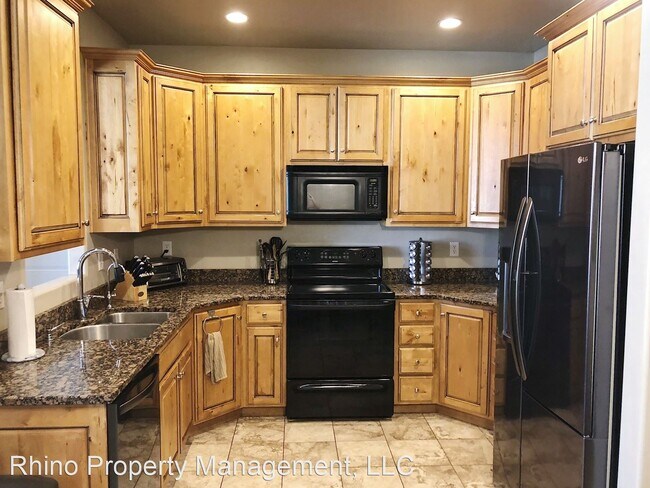 Foto del edificio - 4 br, 3.5 bath House - 143 S. 920 E.