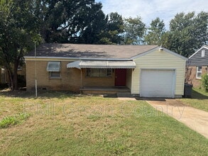 Building Photo - 1214 N Quanah Ave