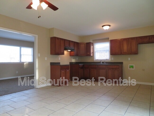 Building Photo - 4563 Windward Dr