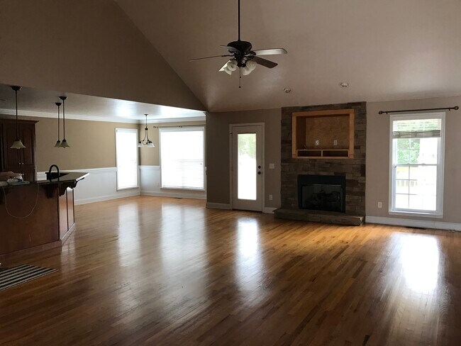 Eat in kitchen nook - 8456 Lexie Lane