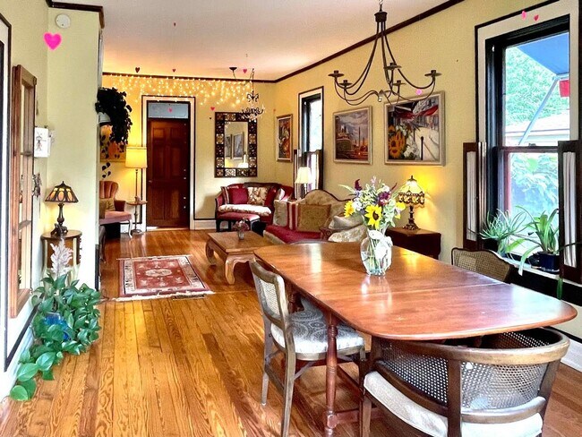 Building Photo - Charming Furnished Home in Downtown Boulder