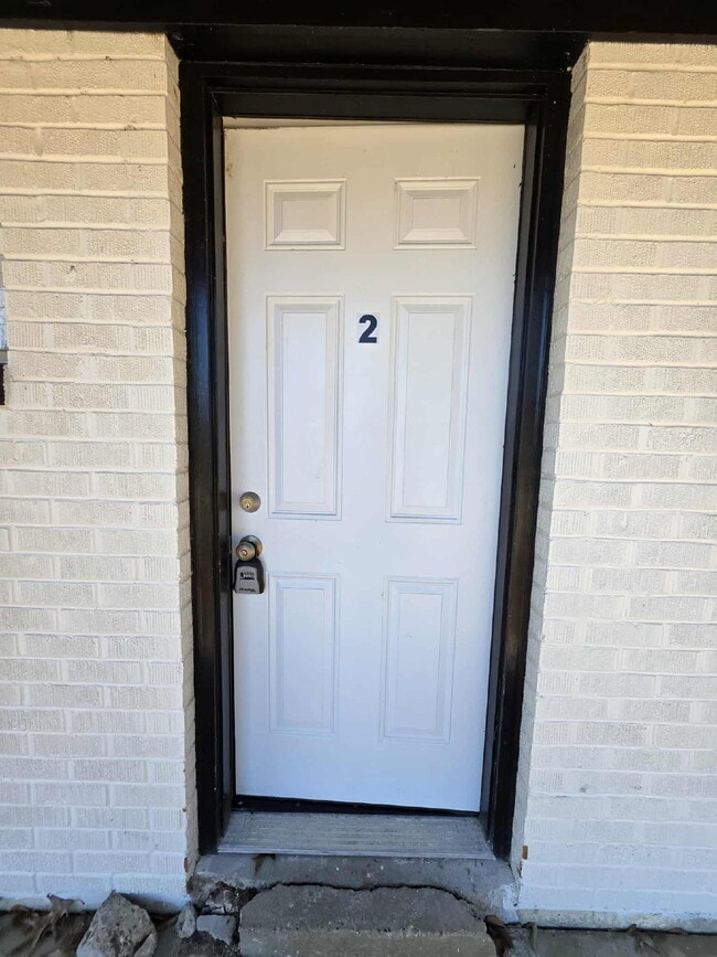 Building Photo - 205 Dobbins Ave