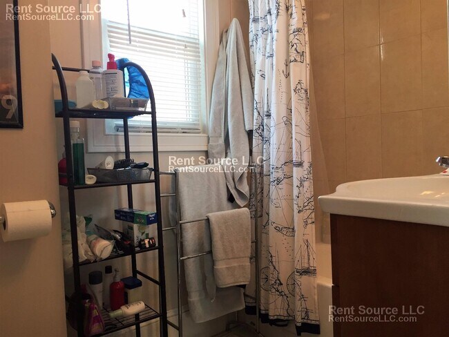 Foto del edificio - 15 Sargent Ave