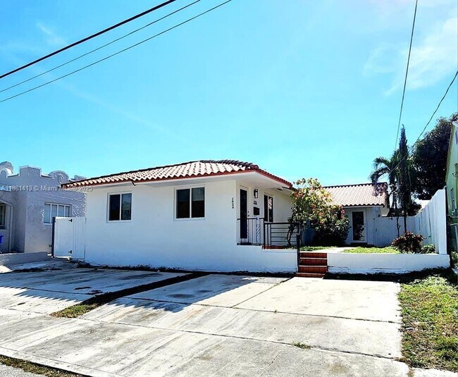 Foto del edificio - 1828 NW 4th St