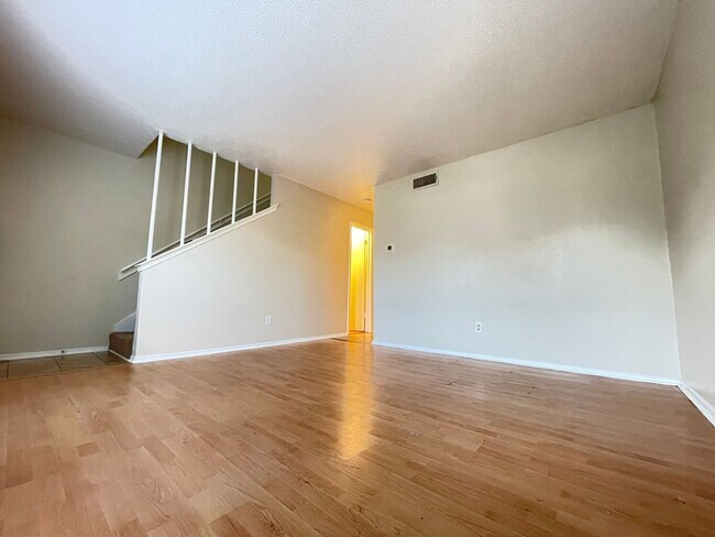 Foto del edificio - Affordable 2/1