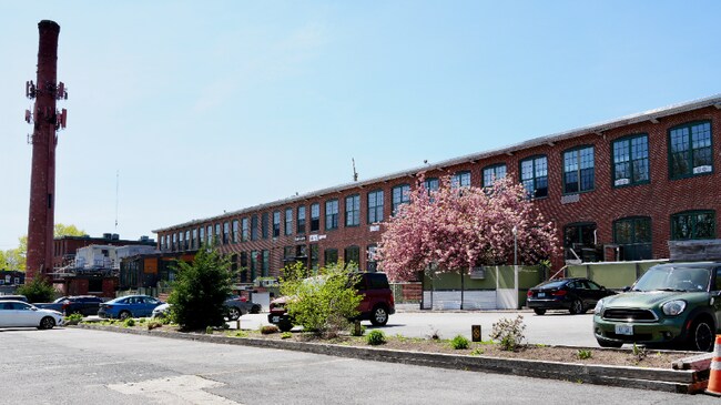 Foto del edificio - 1117 Douglas Ave