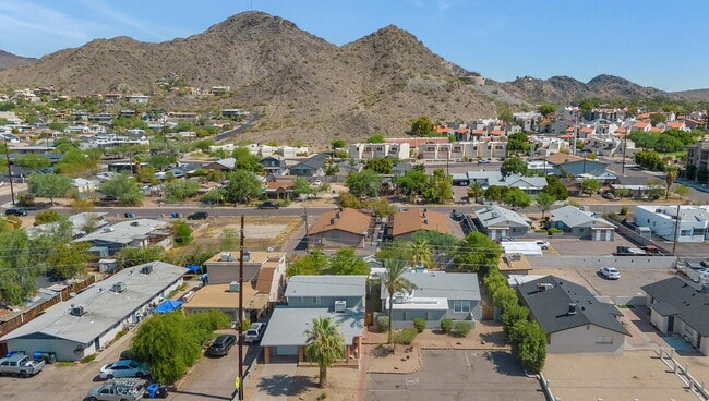 Foto del edificio - UPDATED PHOENIX RENTAL – 3 BED, 2 BATH NEA...