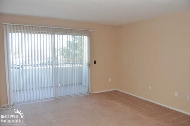 Building Photo - Discover this 2Bdm 2Ba Condo in a Serene G...