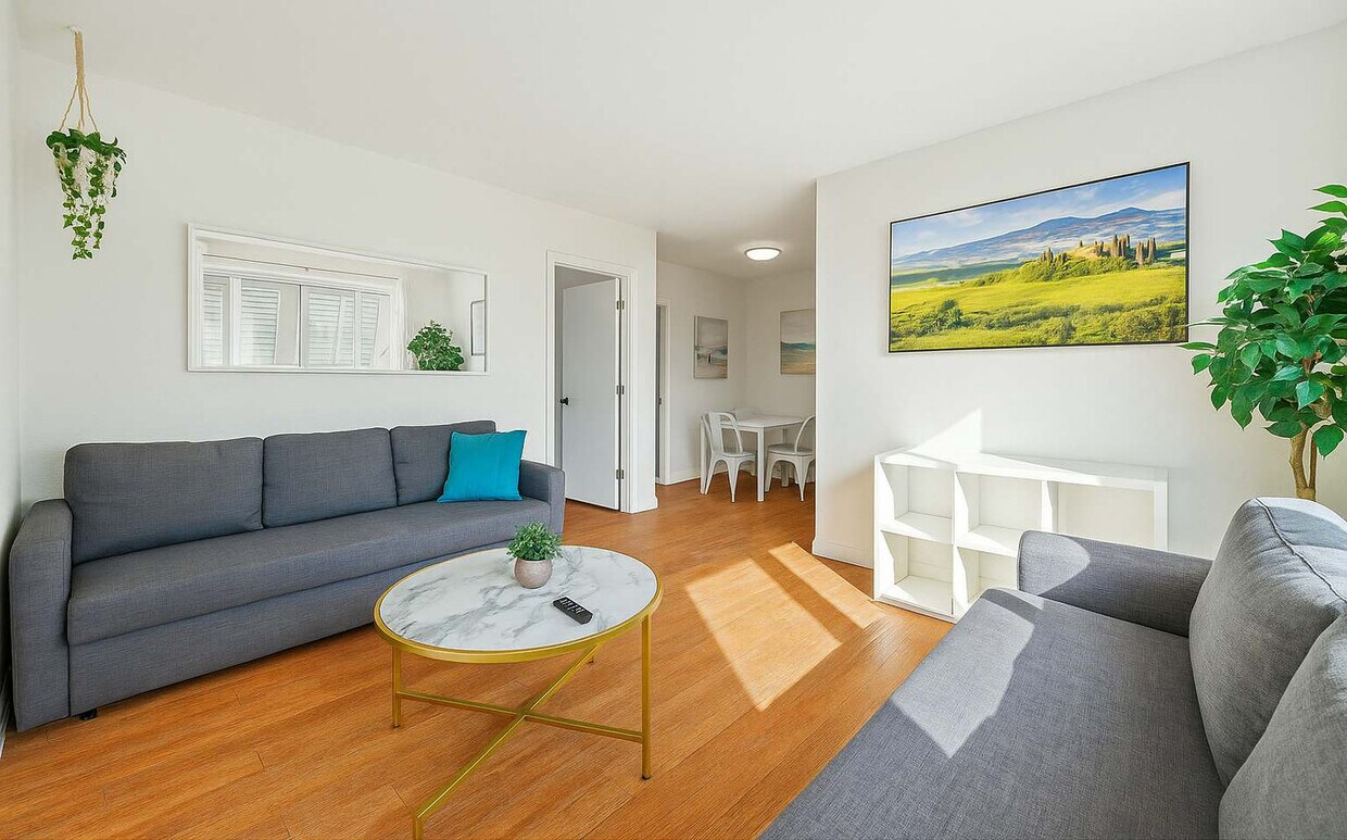 Foto principal - 7340 Harding Ave