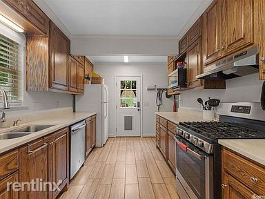 Foto del edificio - 3 br, 2 bath House - 6609 Beacon St