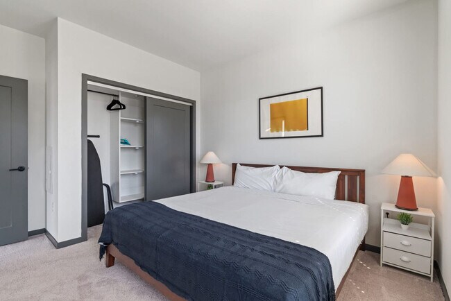 Foto del edificio - 6160 N Rural St