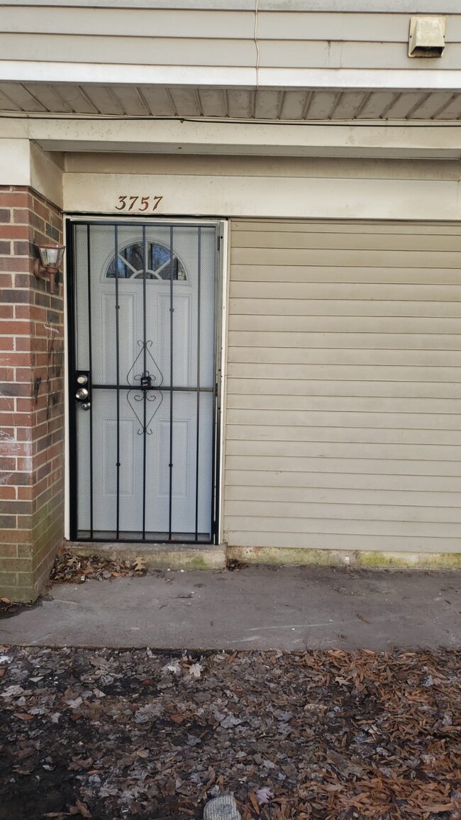 Building Photo - 3757 Cambridge Station Dr