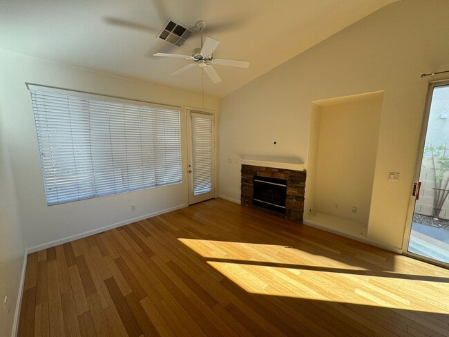 Foto del edificio - Single Story Home In The Heart Of Summerlin North