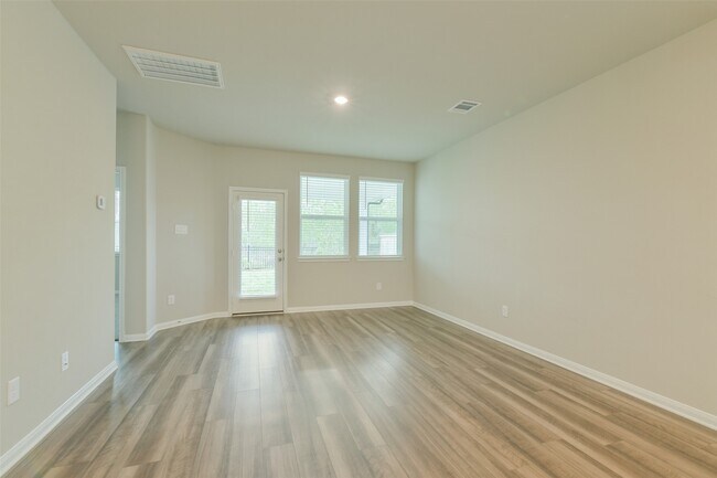 Foto del edificio - 17418 Rosette Grass Dr