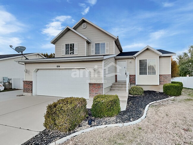 Building Photo - 854 W 1300 N