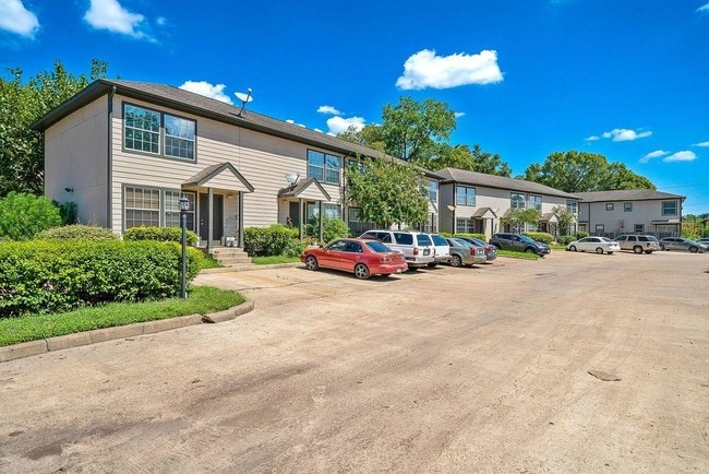 Building Photo - 1221 Cedar Post Ln