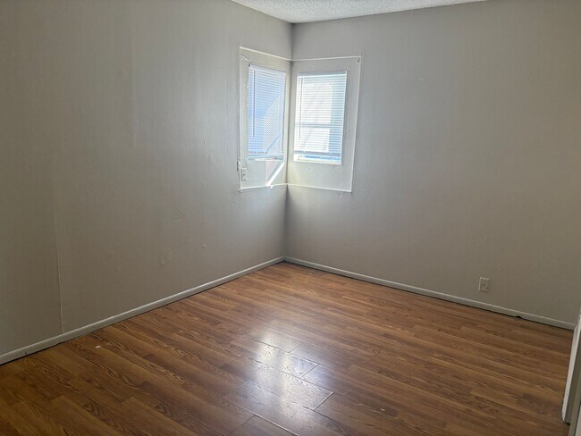 Foto del edificio - 1239 N Piatt St