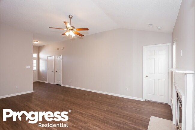 Building Photo - 1610 Jeffrey Bryan Dr