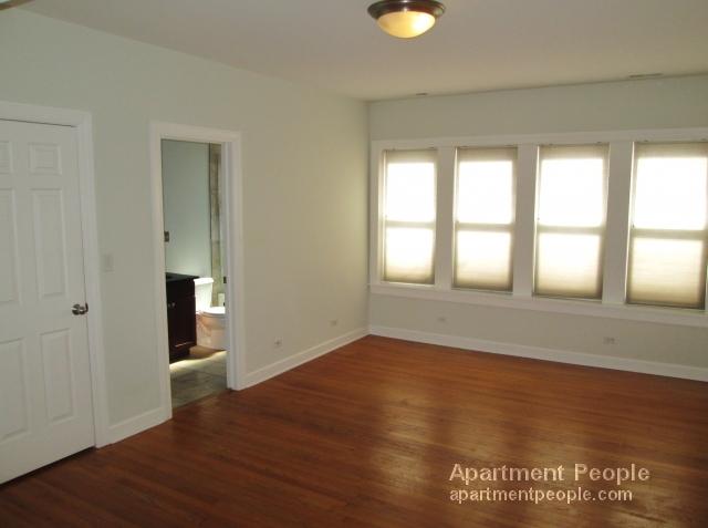 Building Photo - 121 Custer Ave