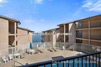 Building Photo - 2900 W Marina Dr