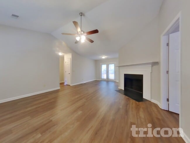 Foto del edificio - 14 Iron Spot Cir