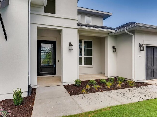 Building Photo - 12016 Mesa Verde Dr