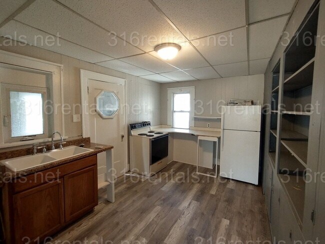 Foto del edificio - $725 - 1 Bedroom / 2 Bathroom - 2 story Ap...