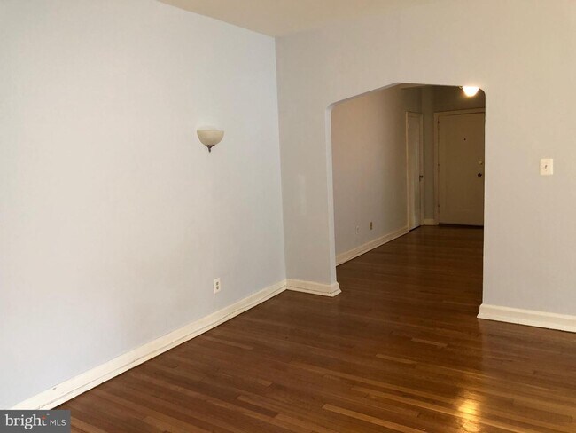 Foto del edificio - 4514 Connecticut Ave NW