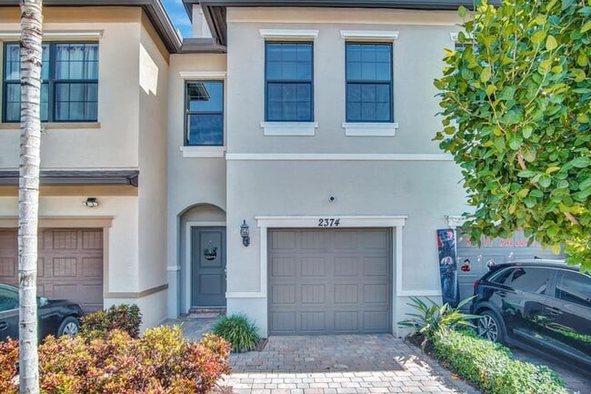 Foto del edificio - 2374 Post St