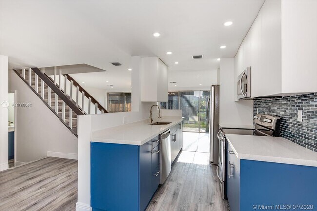 Building Photo - 847 NW 81st Ter 1 Plantation Fl 33324