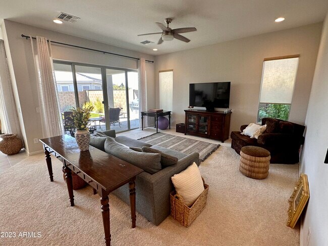 Building Photo - 2828 E Los Gatos Dr