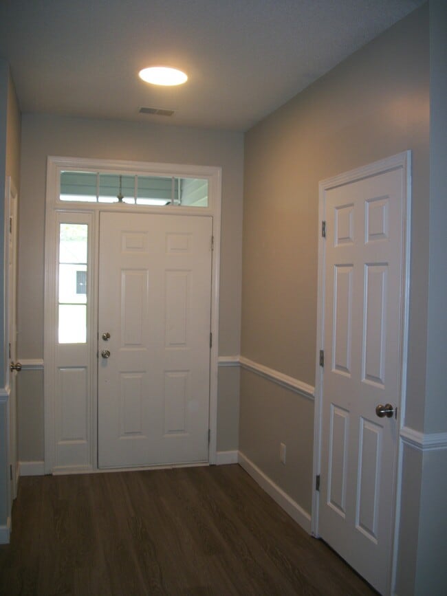 Building Photo - 95 Providence Plantation Cir