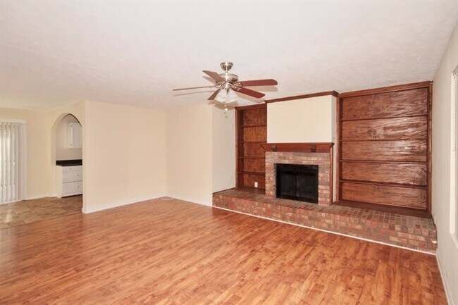 Foto del edificio - 6235 Queens Rd