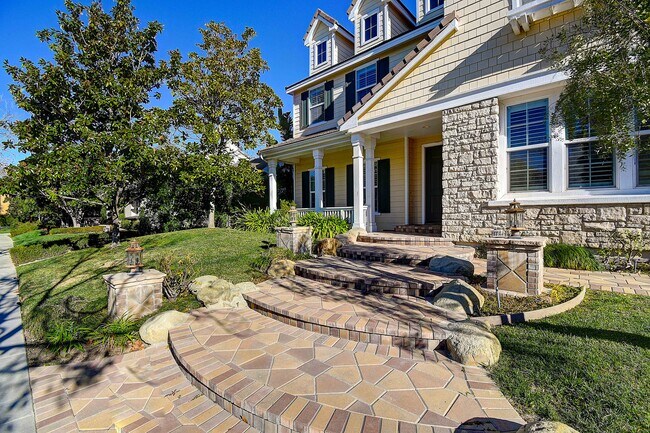 Building Photo - 4132 Prado De Las Cabras