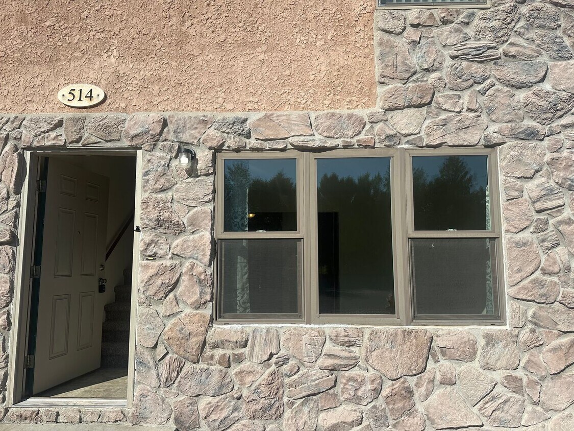 Primary Photo - Two bedroom, One and one half bathroom tow...