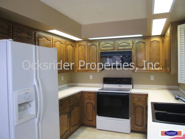 Building Photo - 7609 Vista Cedro Ct NE