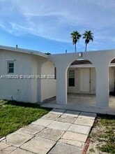 Building Photo - 6181 SW 41st Ct