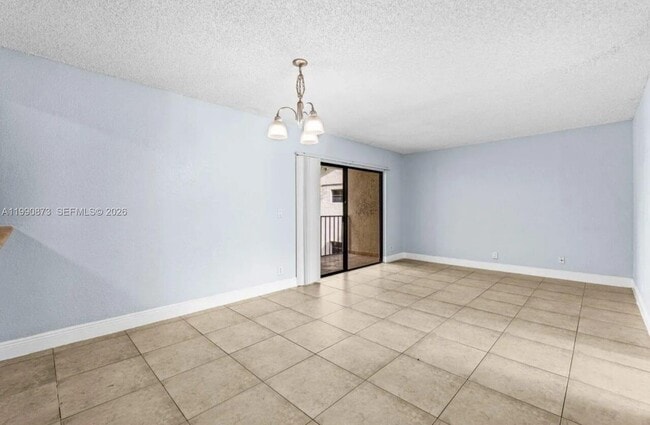 Building Photo - 1495 Lake Crystal Dr