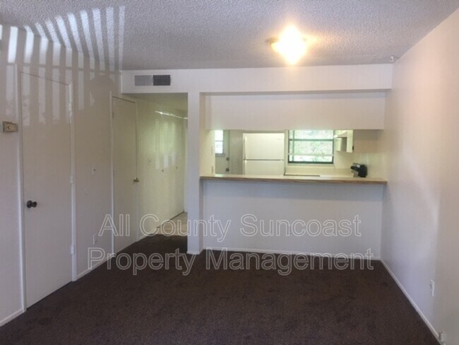 Foto del edificio - 12051 117th St N