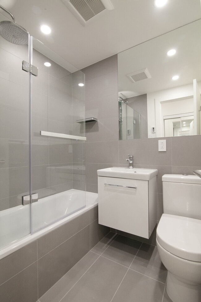 Photo du bâtiment - 4390 Blvd Grand