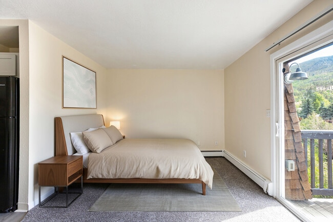 Foto del edificio - Straight Creek Apartments